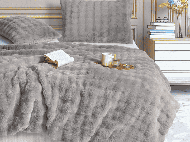 Yeni Yıl İçin Şık ve Konforlu Seçim: Merinos Diamond 3 Parça Comforter Yorgan Seti