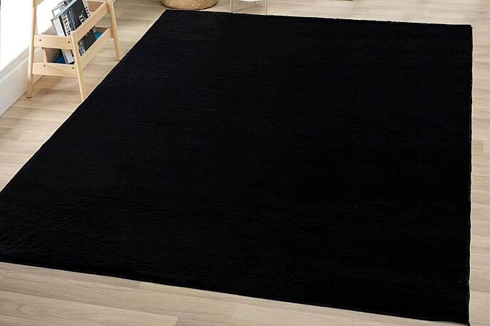 Jassrug Tavşan Tüyü Kürk Halı 160x220 Siyah - 1